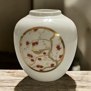 Japanese vase crafted using the "Art of Chokin" technique 4.5”T x 3.5”Wx 1.75”